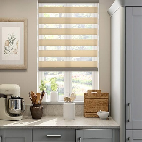 Rèm cầu vòng vàng